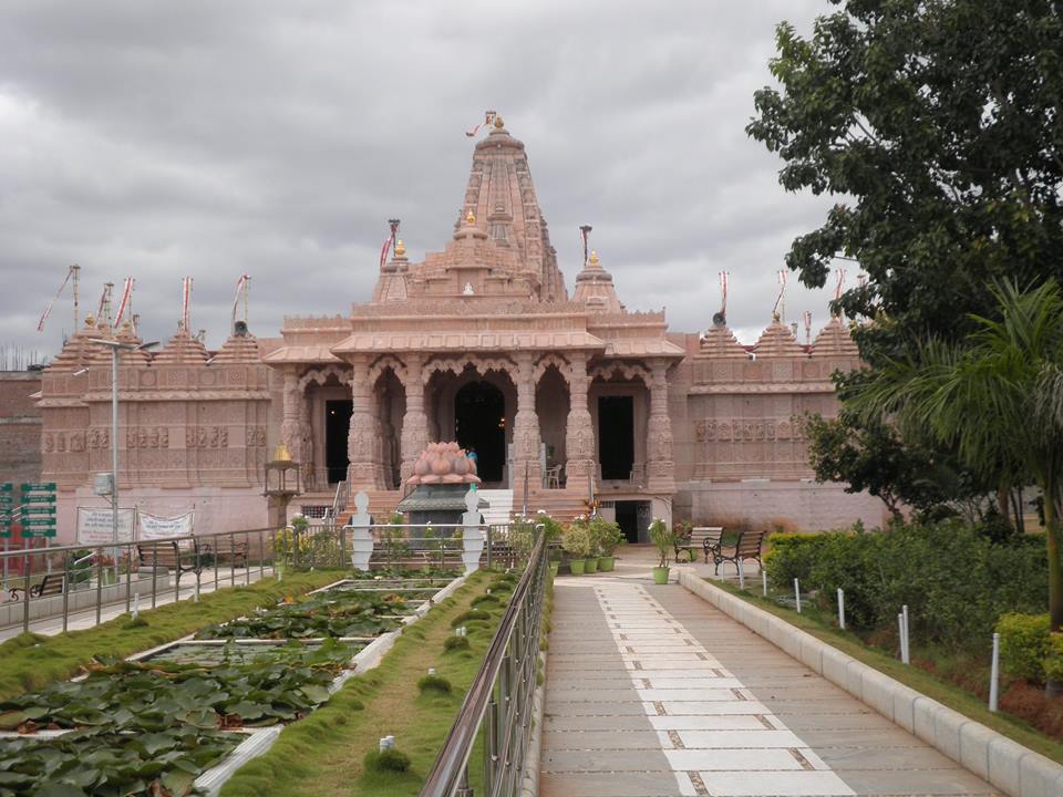 krishnagiri tourist vehicle