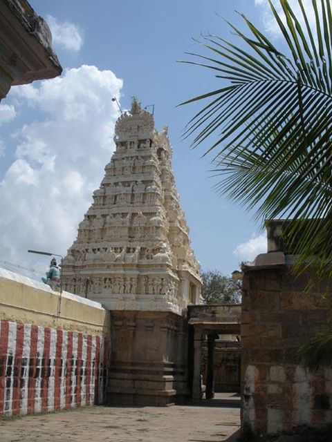 Sri Azhagia Manavalar temple